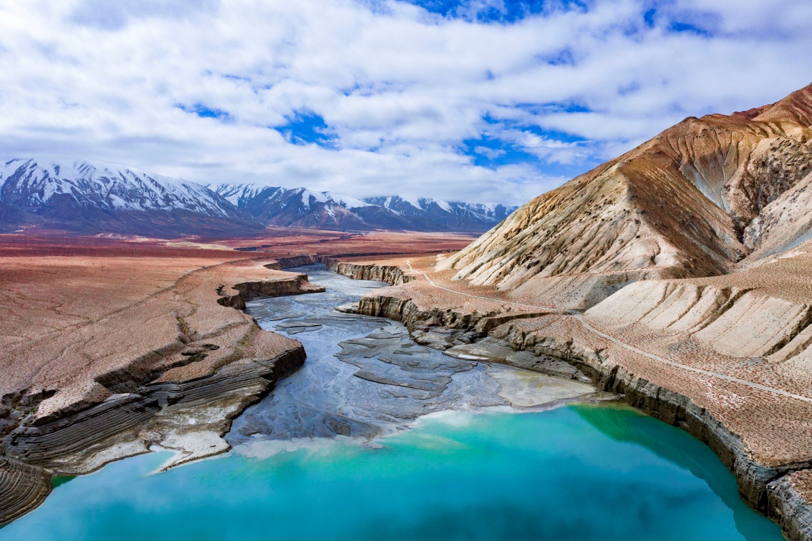 Golmud Kunlun Scenic Area